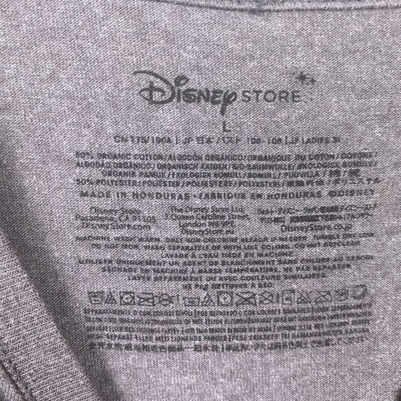 Disney Store Winnie the Pooh Crewneck T shirt - Picture 2 of 4